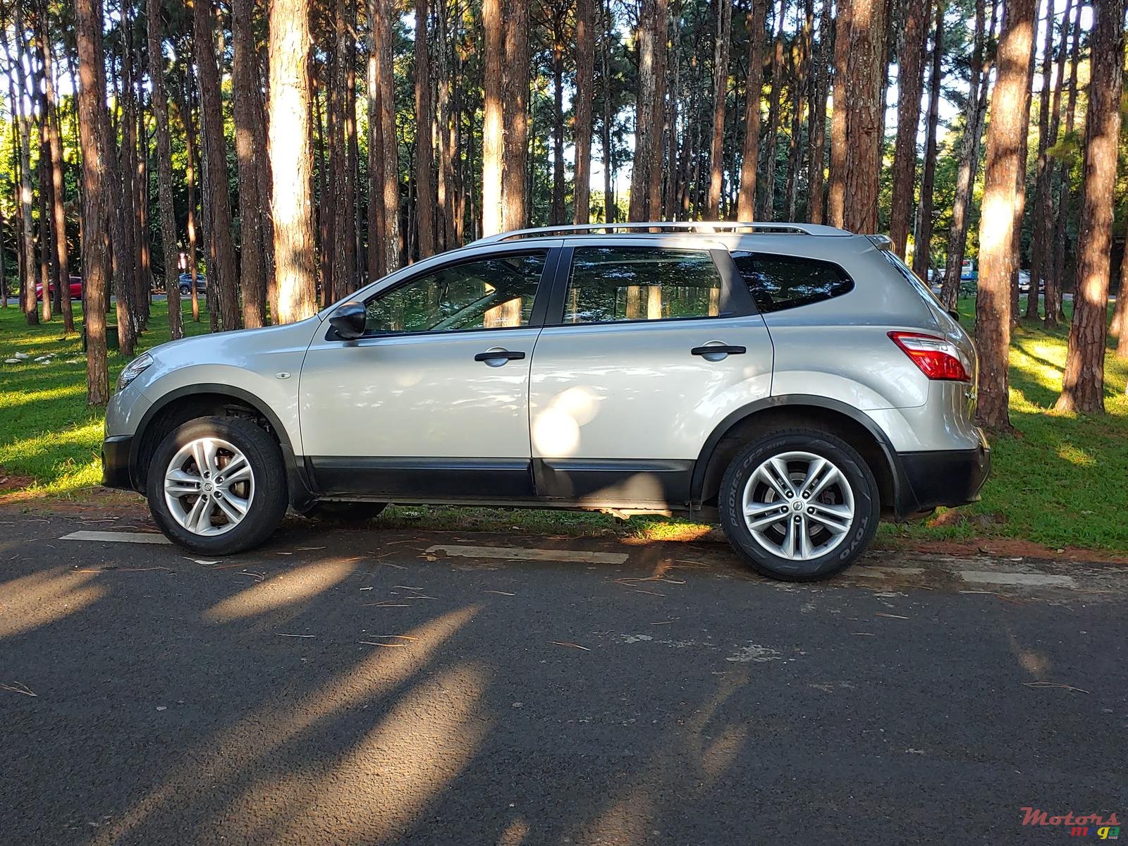 2012' Nissan Qashqai+2 photo #5