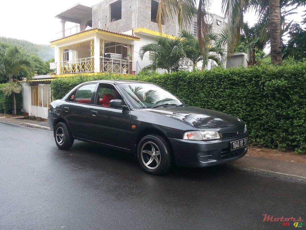 1997' Mitsubishi Lancer photo #1