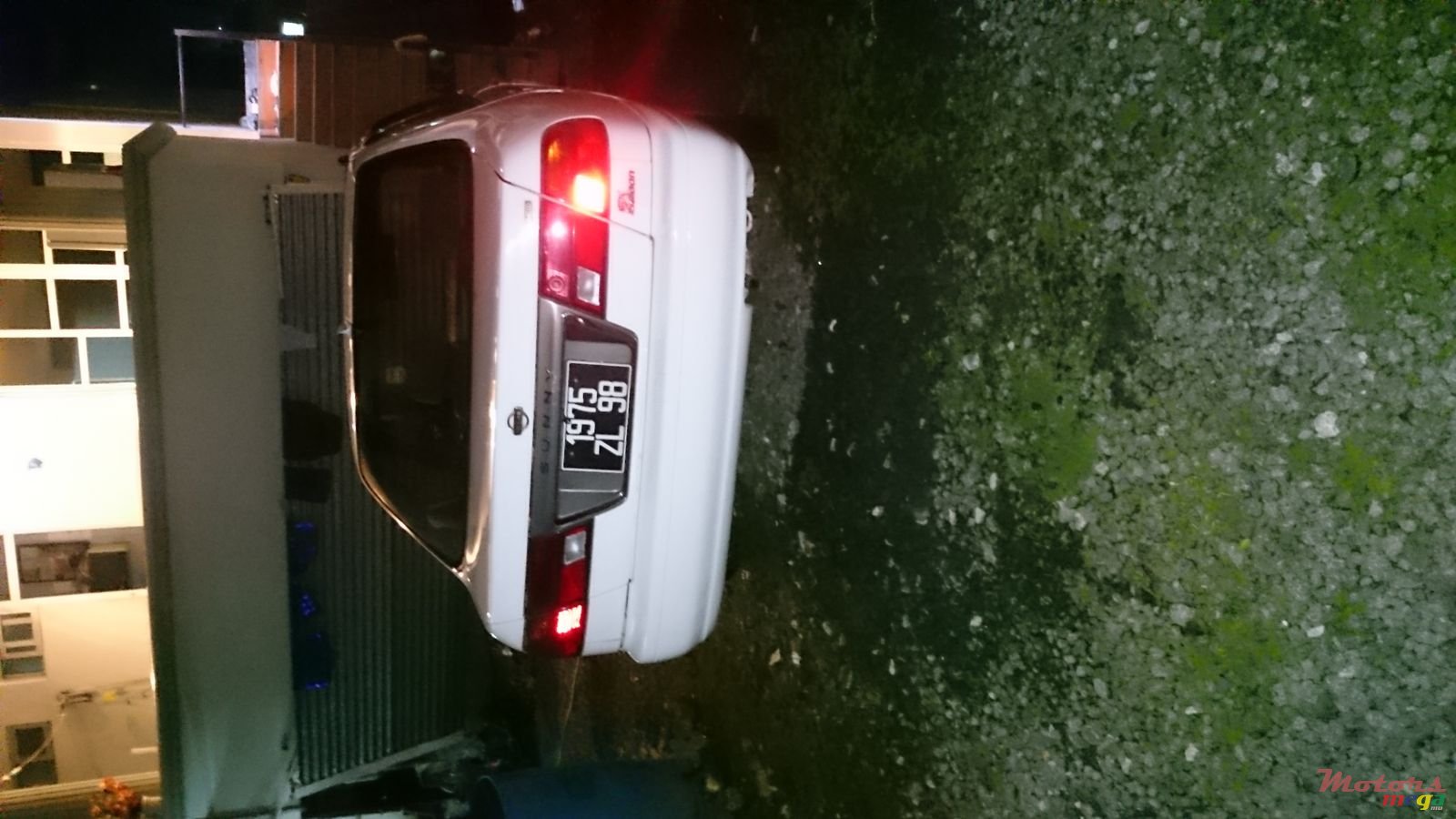 1998' Nissan Sunny photo #2