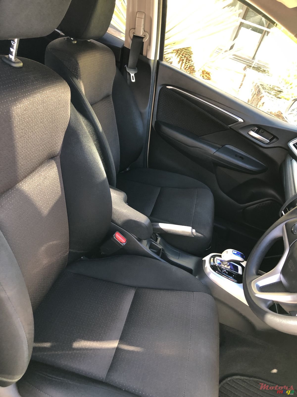 2014' Honda Fit HYBRID photo #4