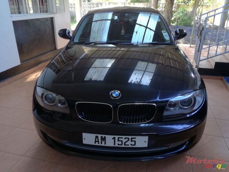 2011' BMW 1 Series photo #5