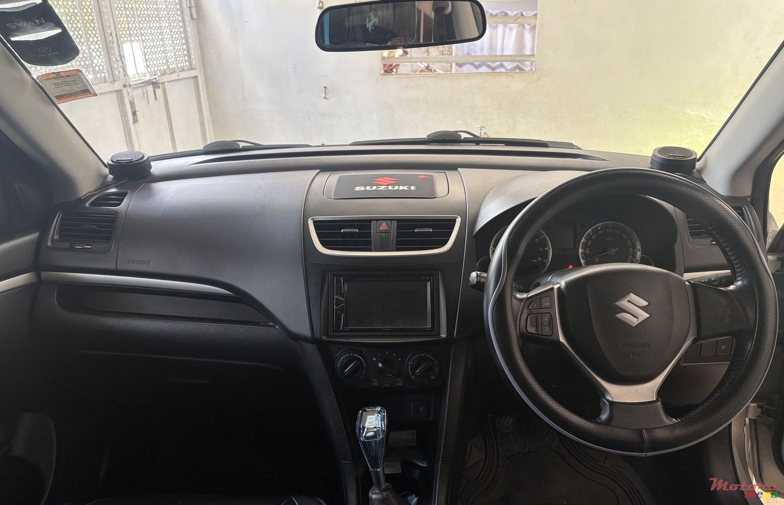 2012' Suzuki Swift photo #4