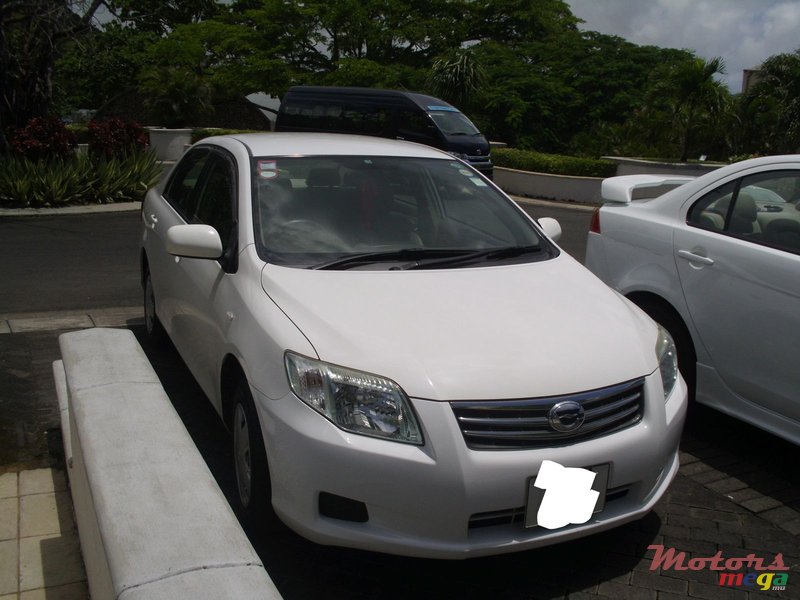 2010' Toyota Axio original genuine condition photo #3