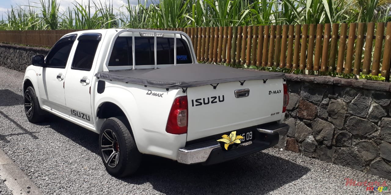 2009' Isuzu D-Max LS turbo photo #2