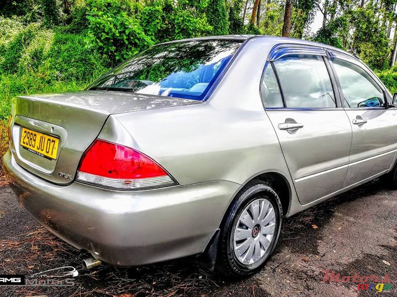 2007' Mitsubishi Lancer 1.3 GLX photo #3