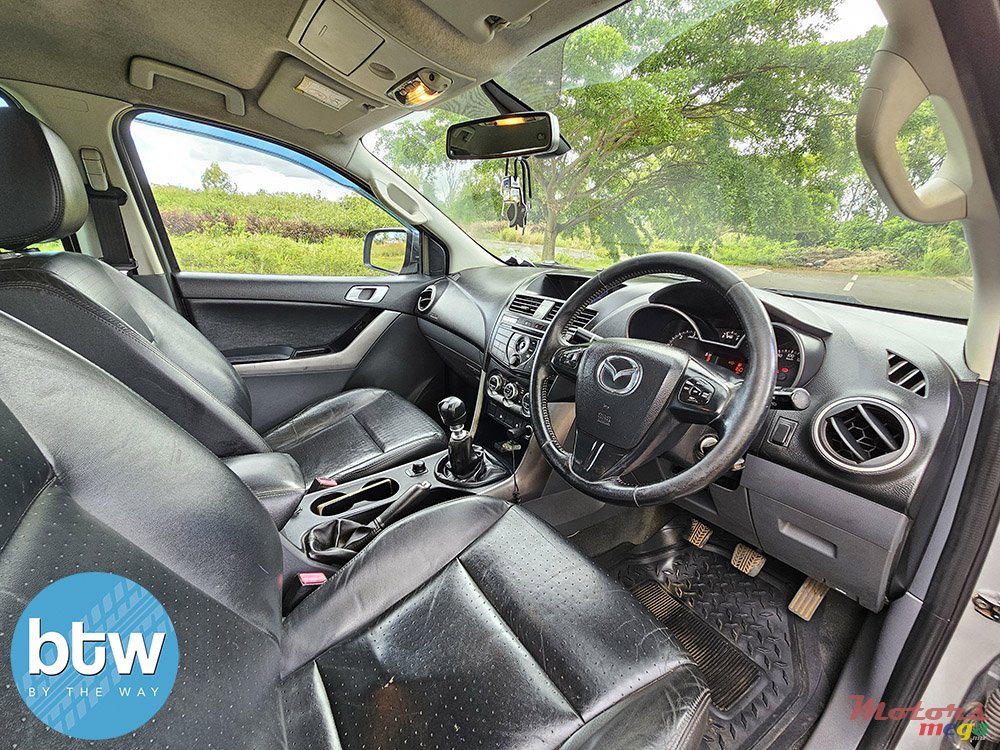 2017' Mazda BT-50 4X4 photo #5