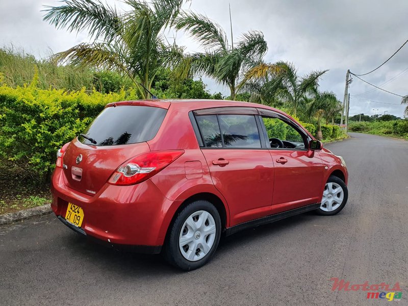 2009' Nissan Tiida photo #2