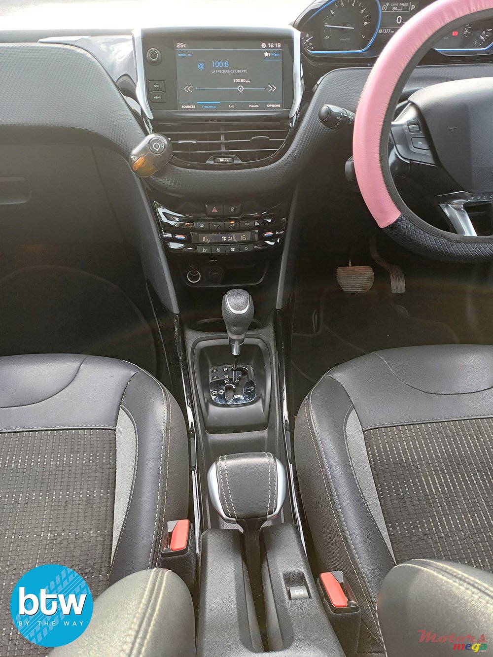 2020' Peugeot 2008 Allure photo #6