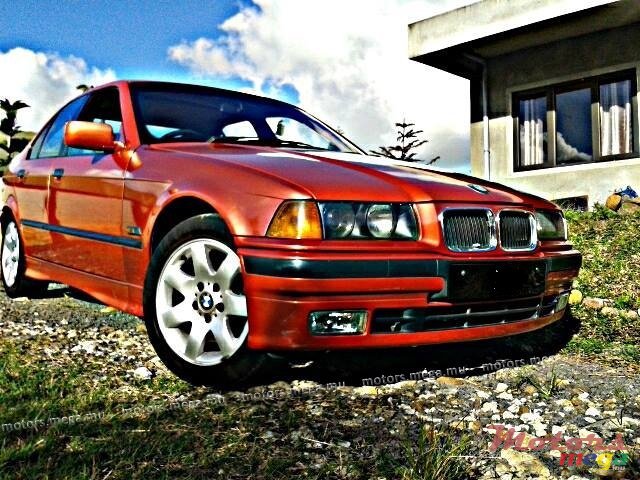 1993' BMW 3 Series Sedan none photo #1
