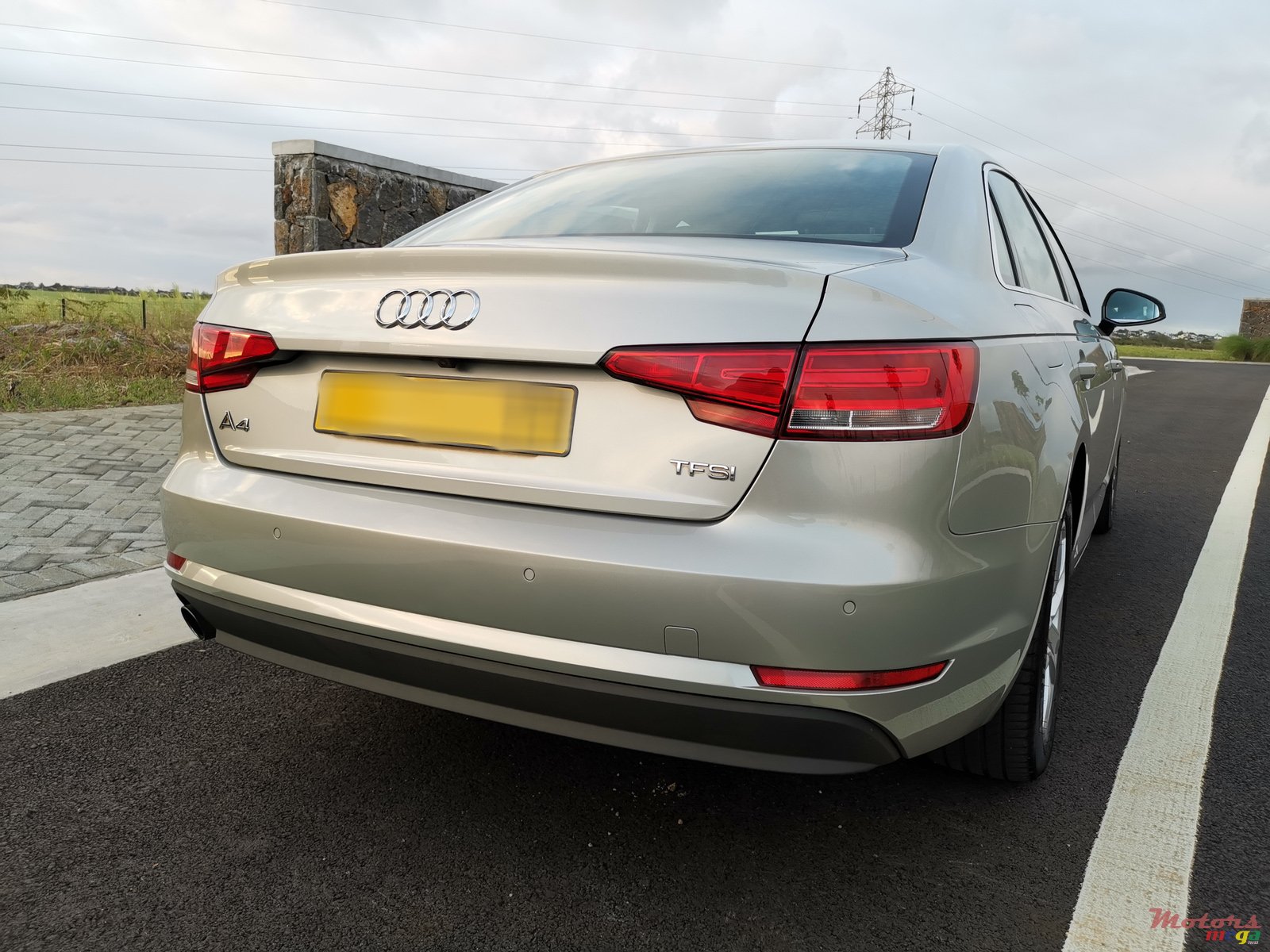 2017' Audi A4 1.4 TFSI photo #3