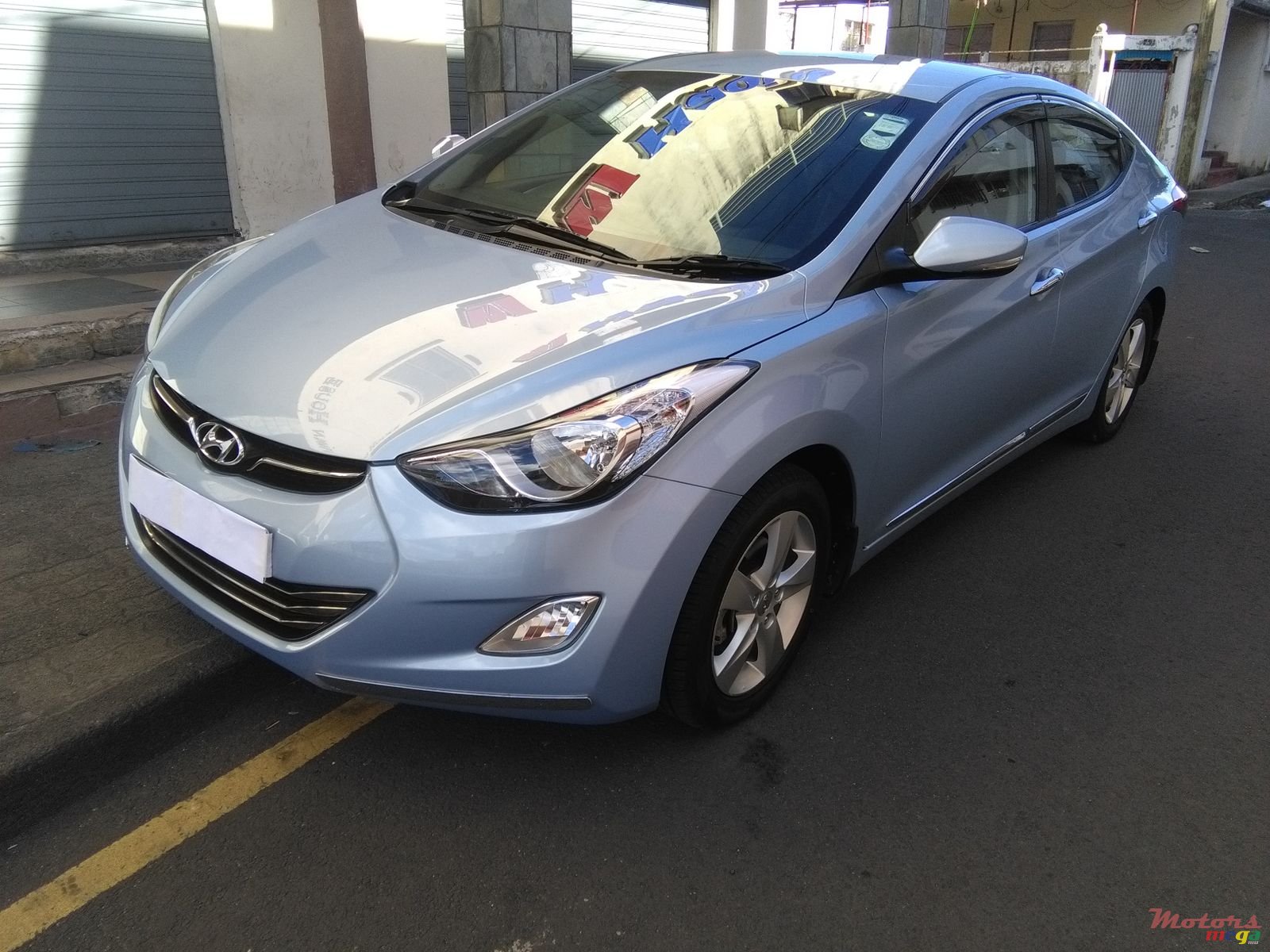 2013' Hyundai Elantra photo #1
