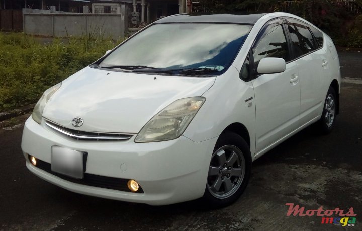 2007' Toyota Prius photo #1