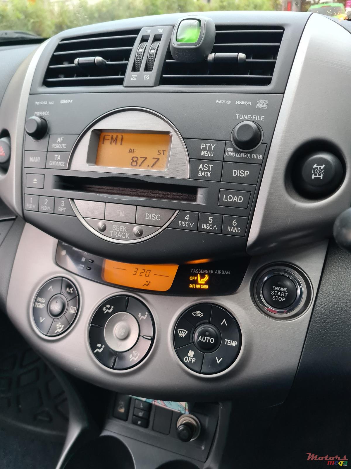 2006' Toyota RAV4 Automatic photo #7