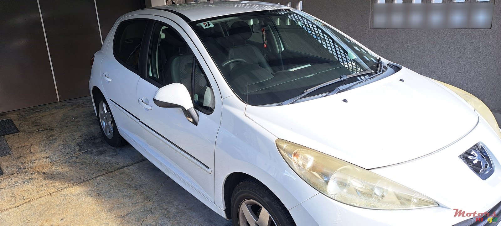 2012' Peugeot 207 Limited edition photo #6