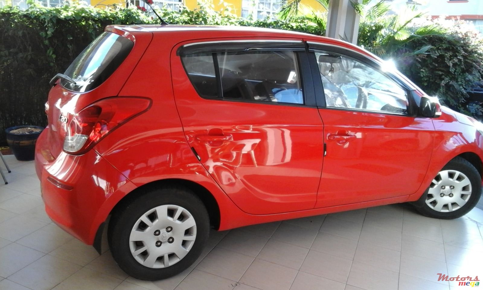 2013' Hyundai i20 photo #1