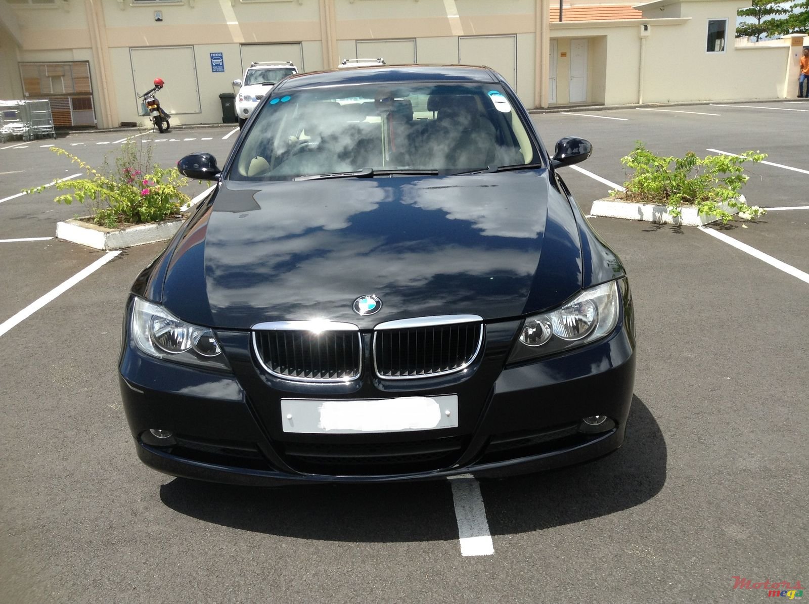 2006' BMW 320 photo #1