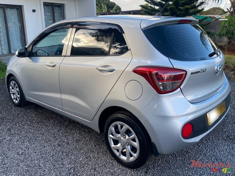 2020' Hyundai i10 Automatic photo #5