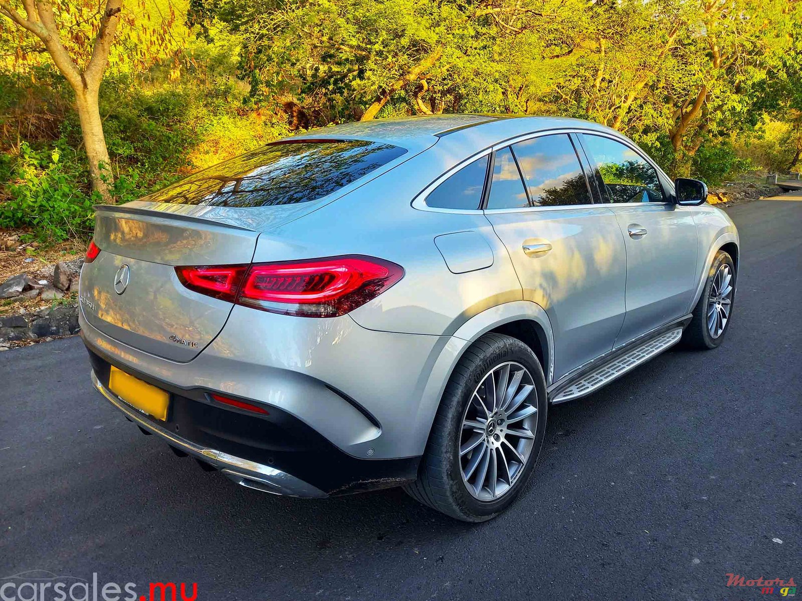 2022' Mercedes-Benz GLE 350 d 4Matic photo #4