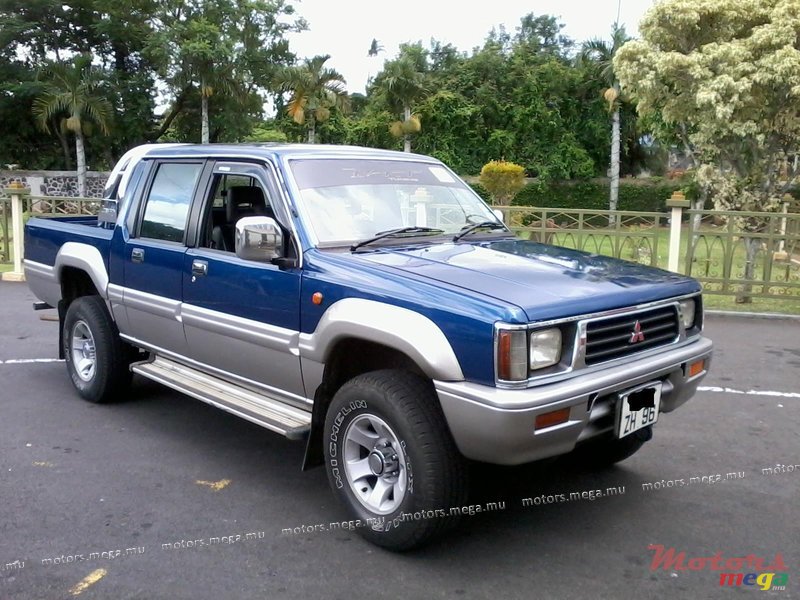 1996' Mitsubishi Strada 4X4 photo #1