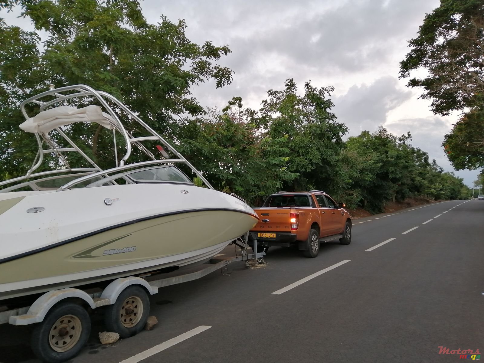 2015' Sea Doo Challenger 230 photo #4