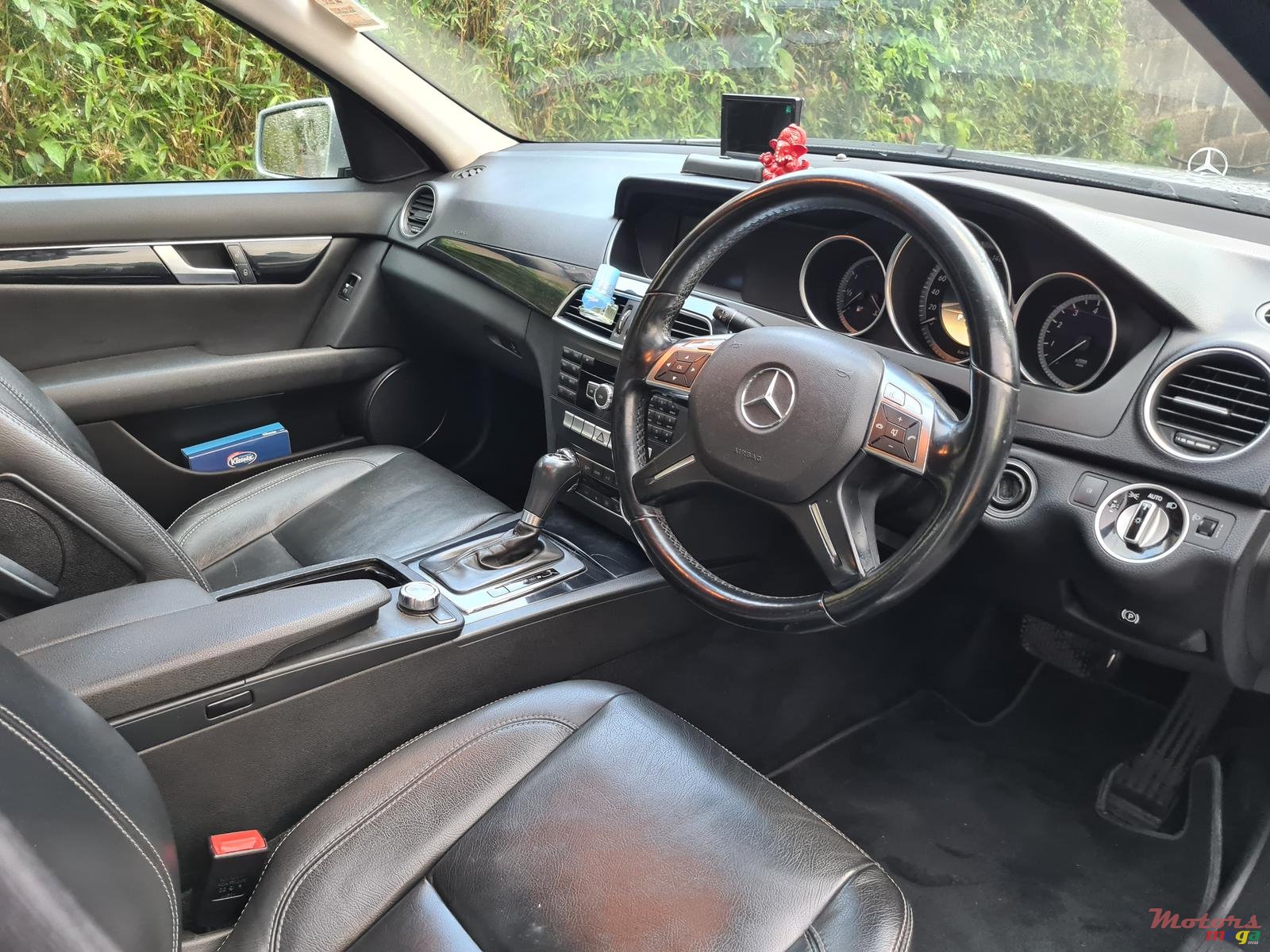 2012' Mercedes-Benz C180 Automatic photo #5