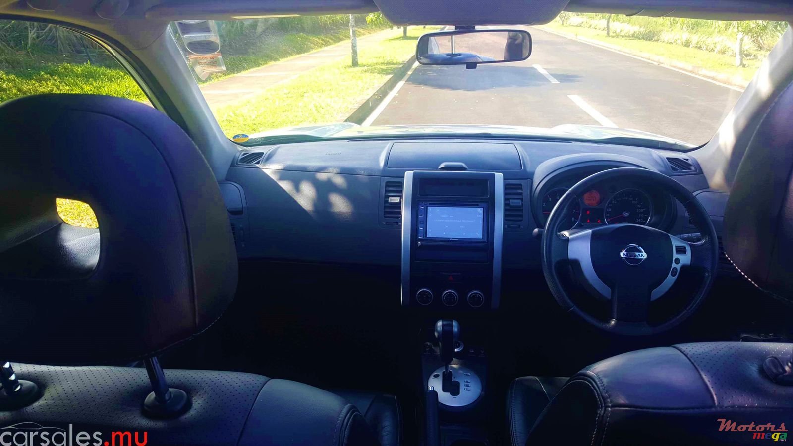 2010' Nissan X-Trail 2.5 4WD photo #6