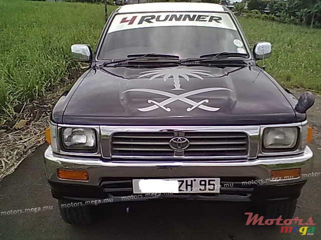 1995' Toyota HILUX 4X4 photo #1