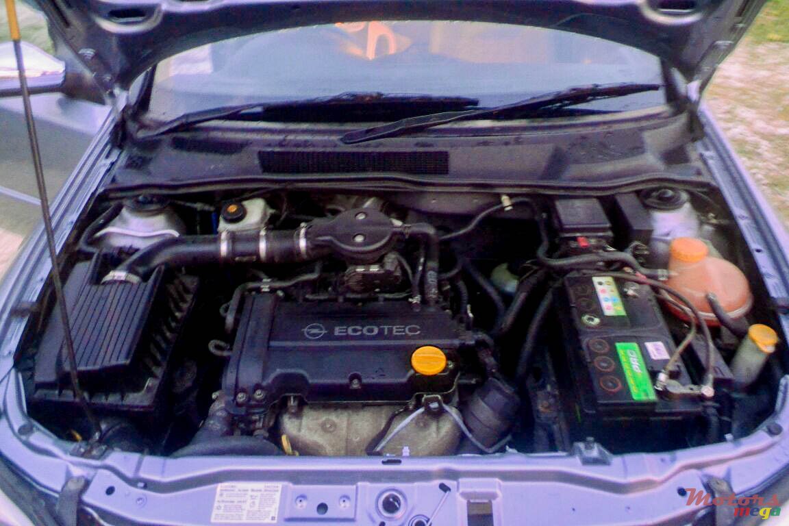 2004' Opel Astra G photo #5