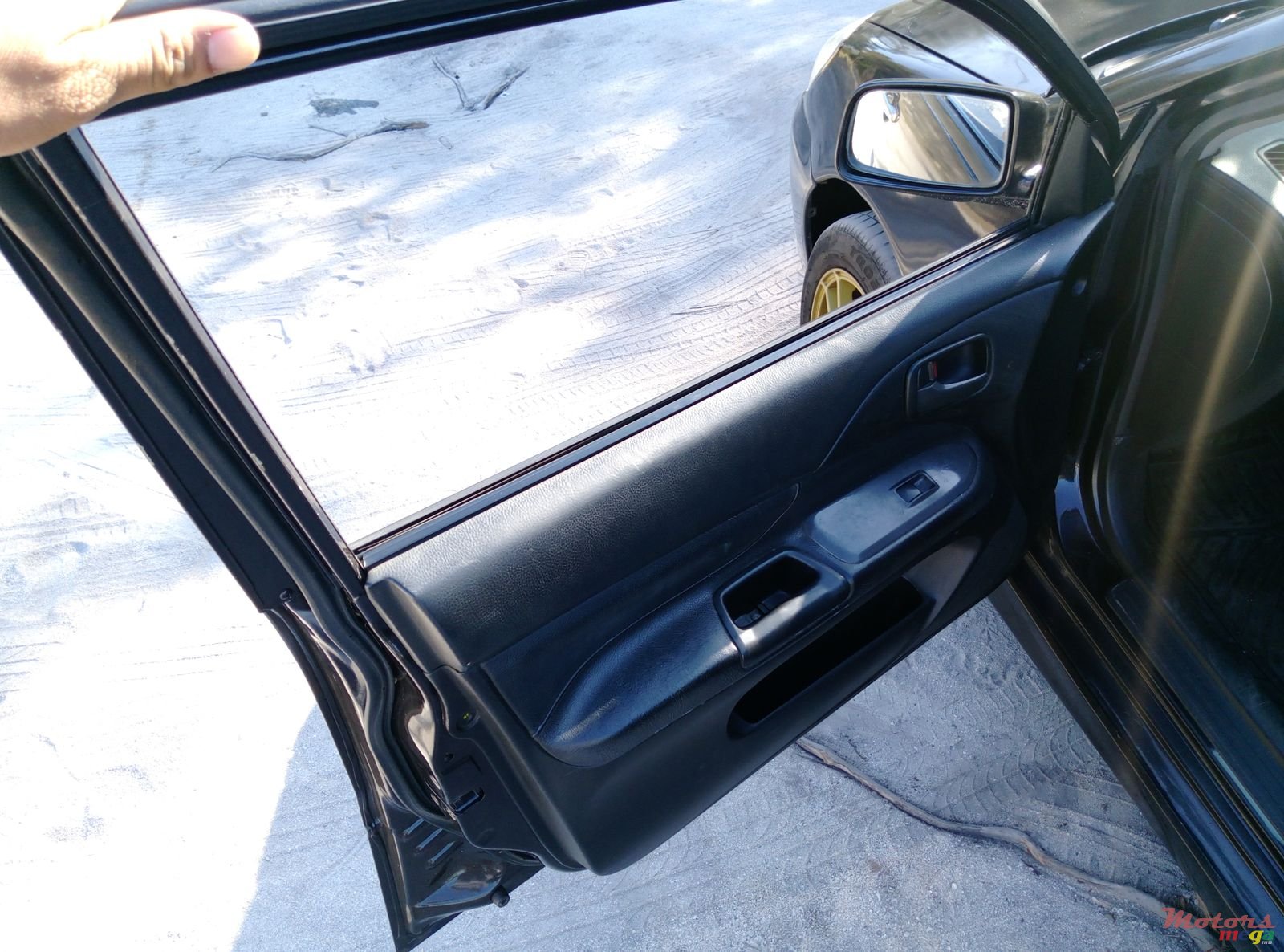 2005' Mitsubishi Lancer CS3 photo #3