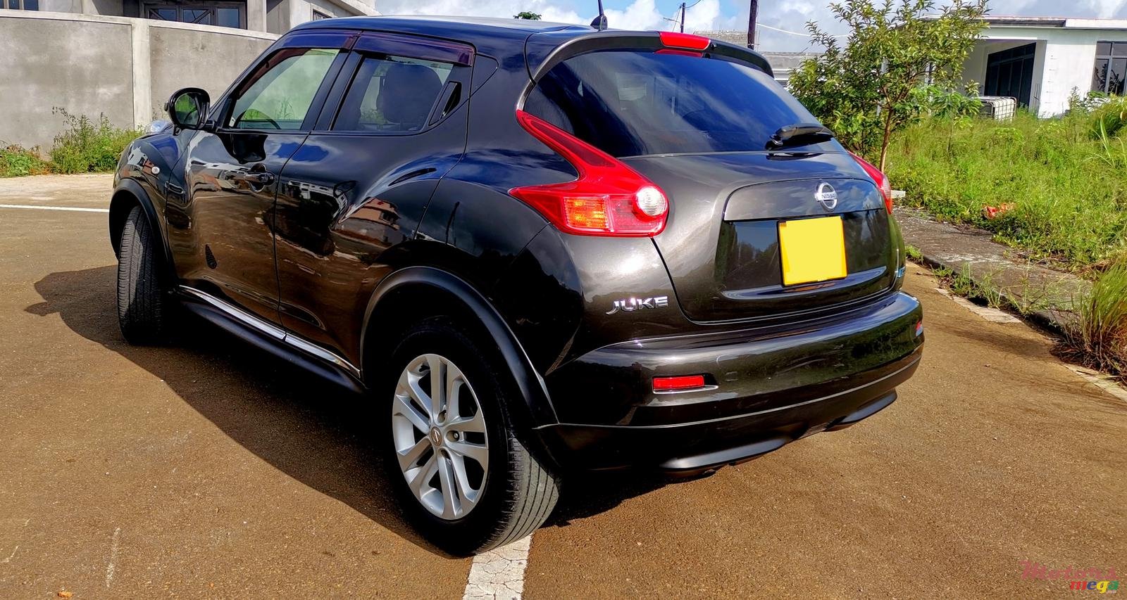 2012' Nissan Juke AUTOMATIC photo #1