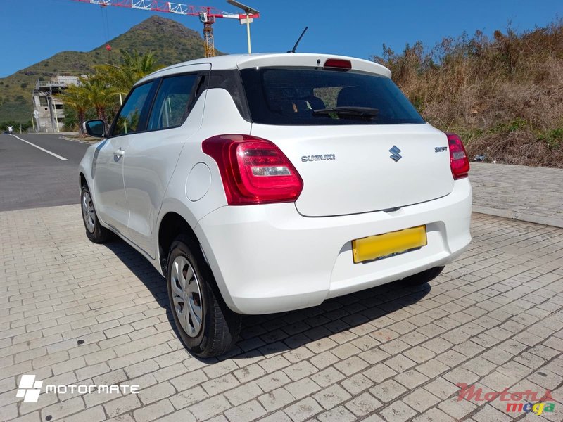 2019' Suzuki Swift GL 1.2 photo #3