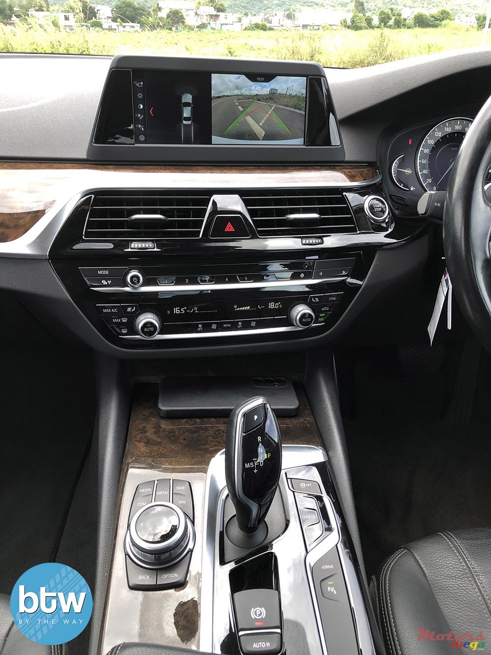 2017' BMW 530 530e photo #6