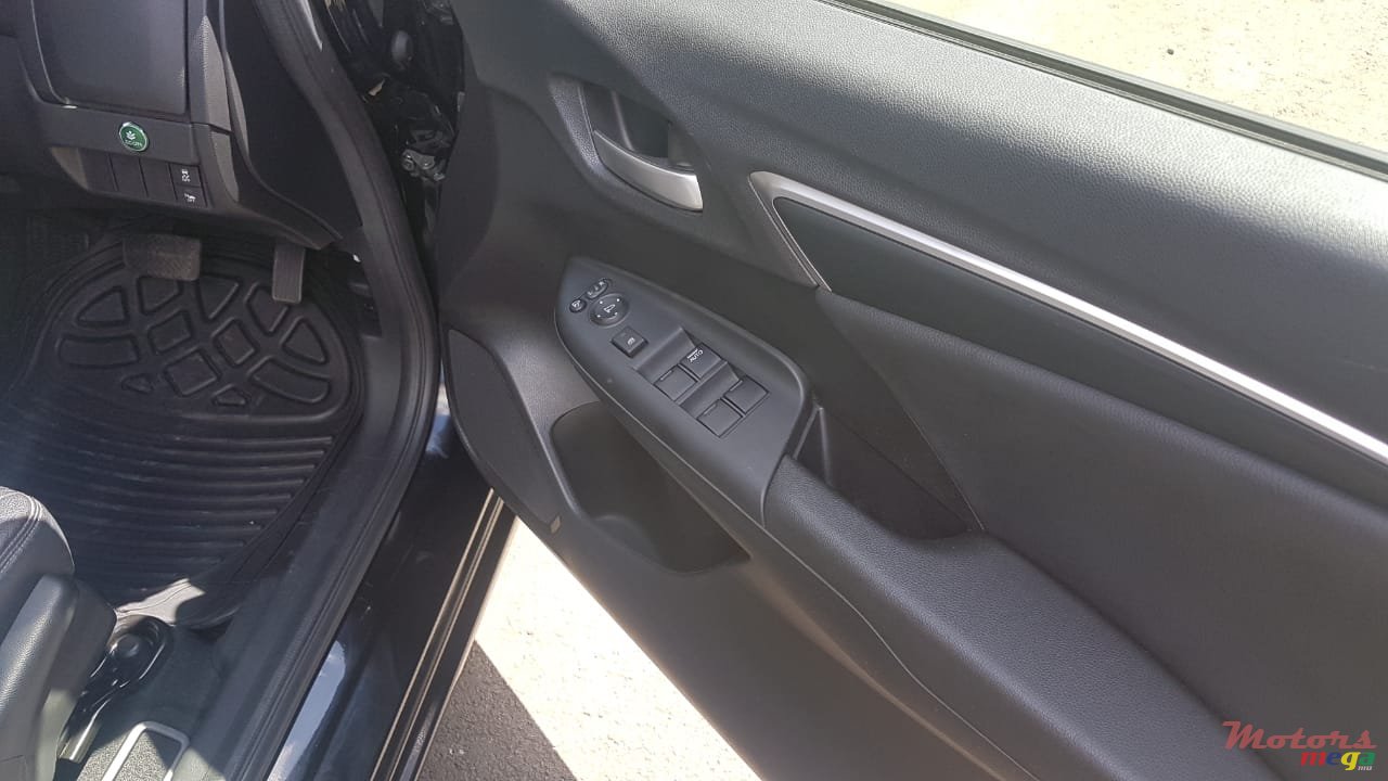 2014' Honda Fit photo #4