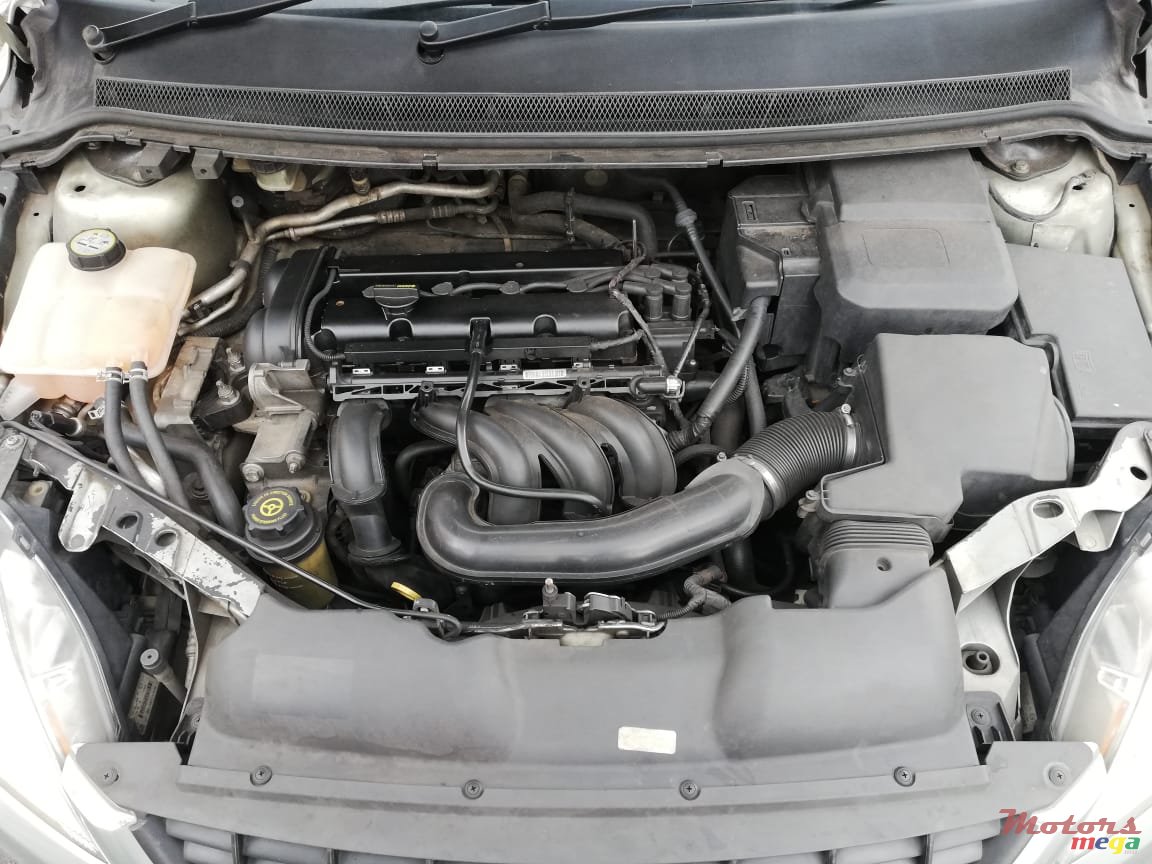 2009' Ford Focus photo #1