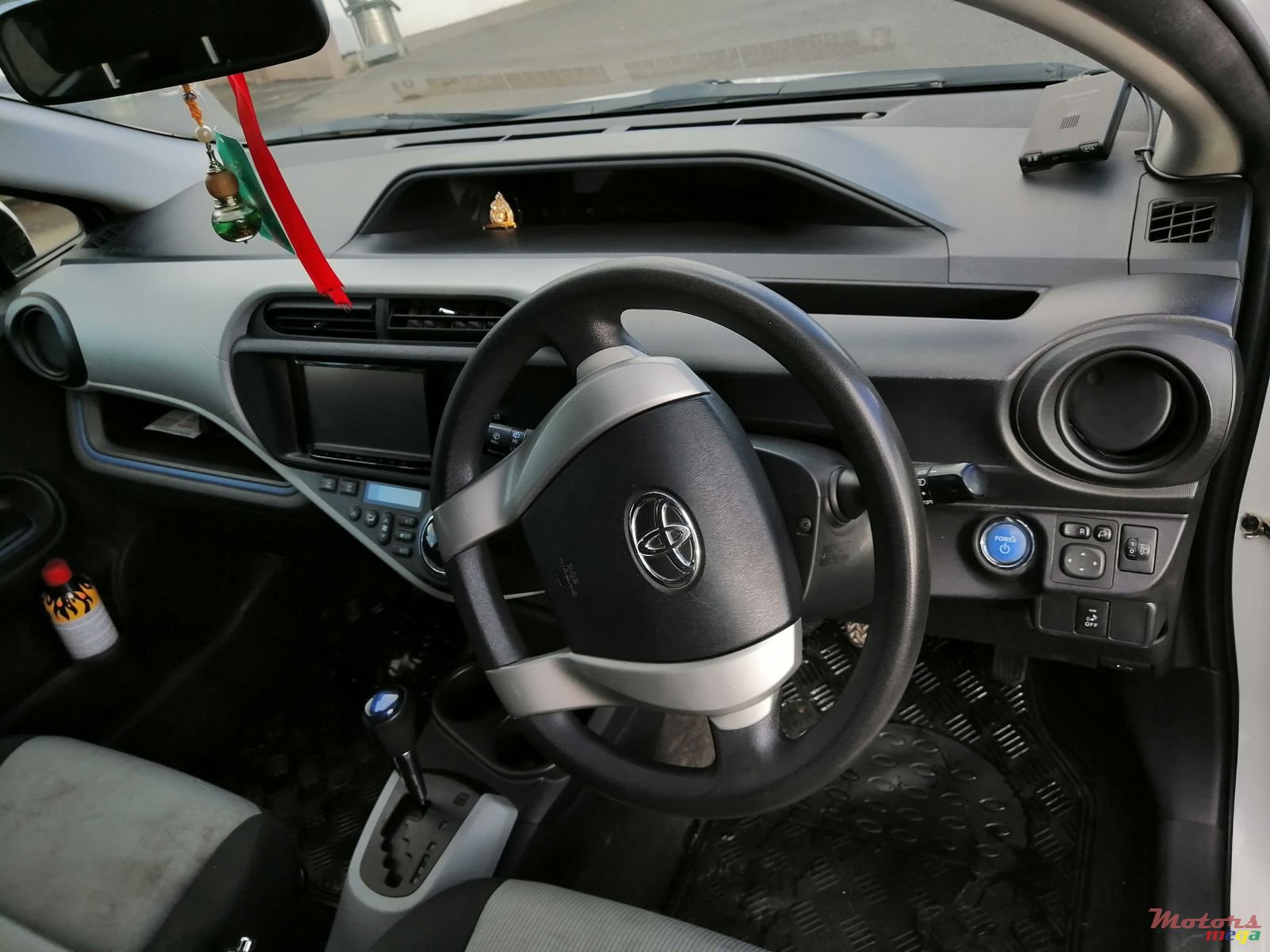 2014' Toyota Aqua photo #5