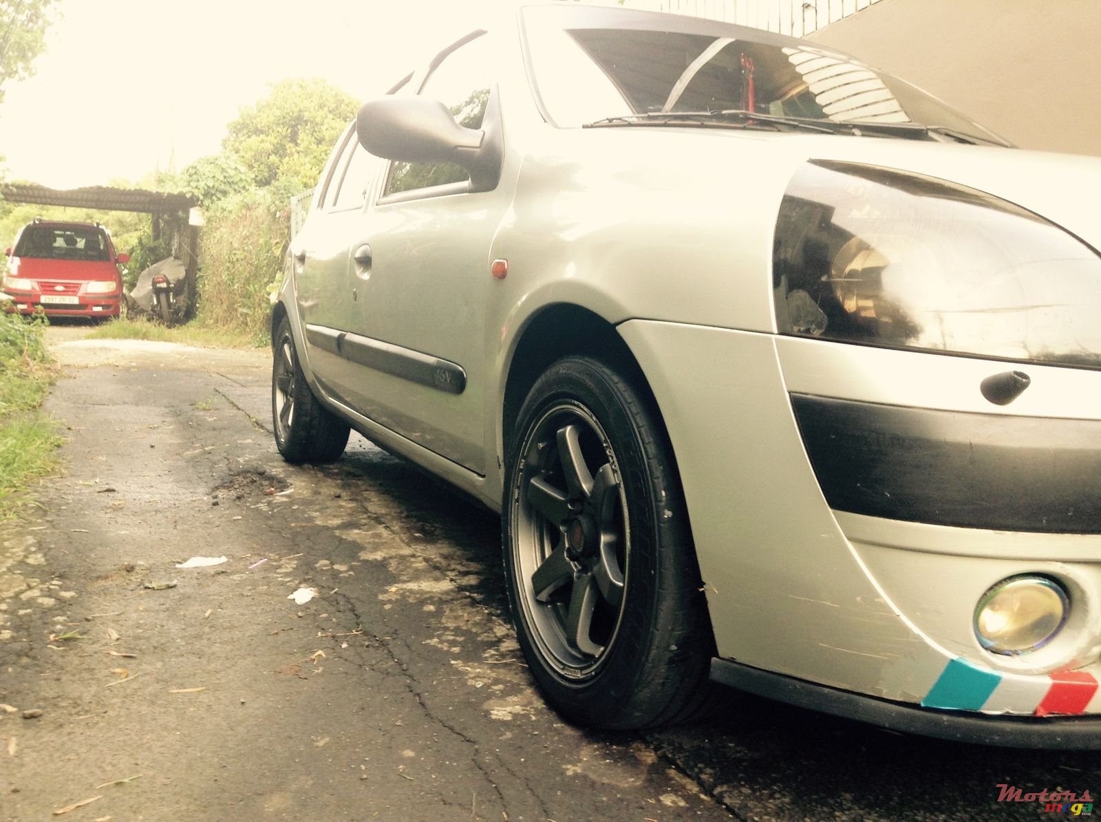 2003' Renault Clio photo #2