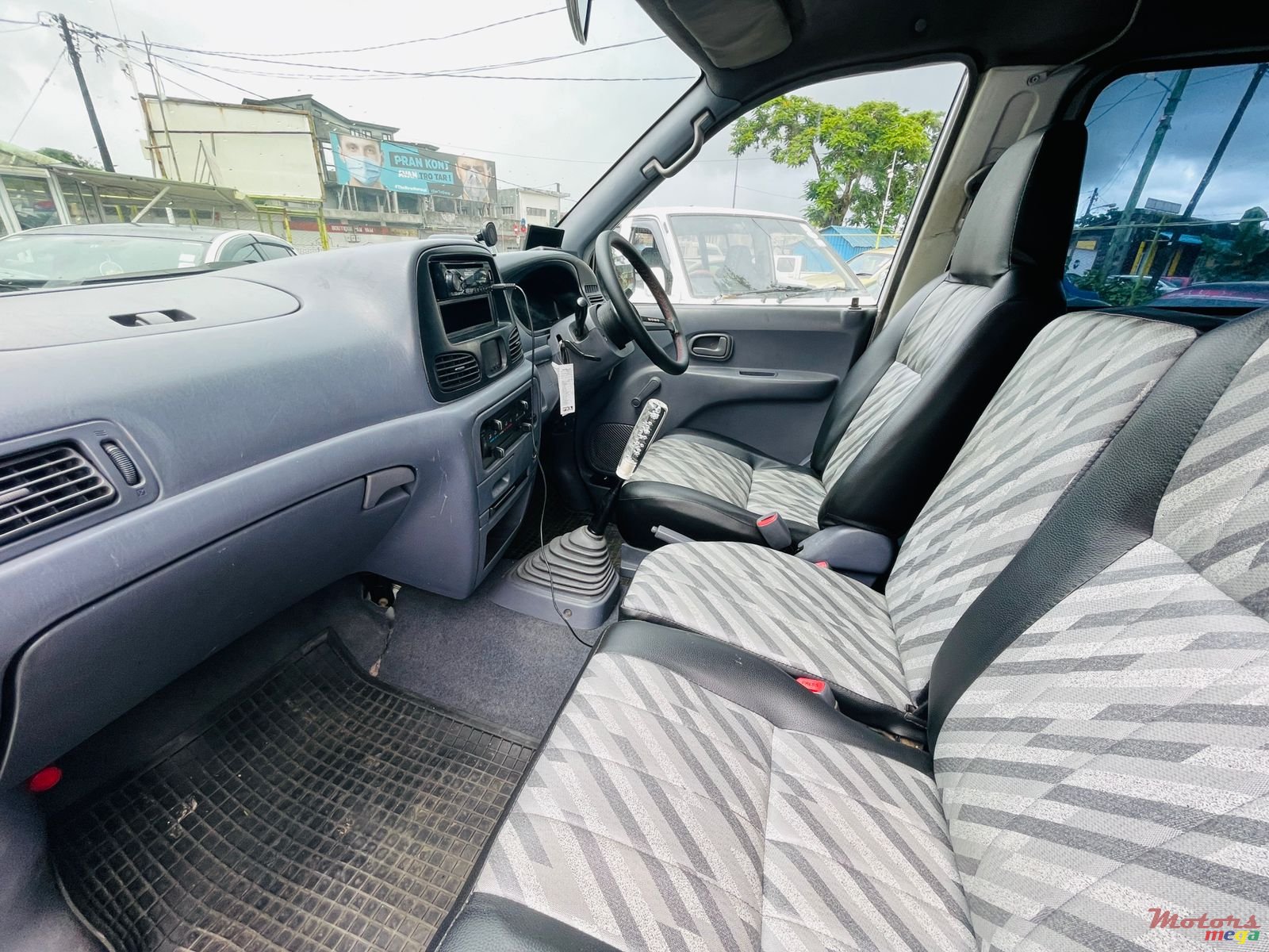 2000' Toyota Town Ace photo #6