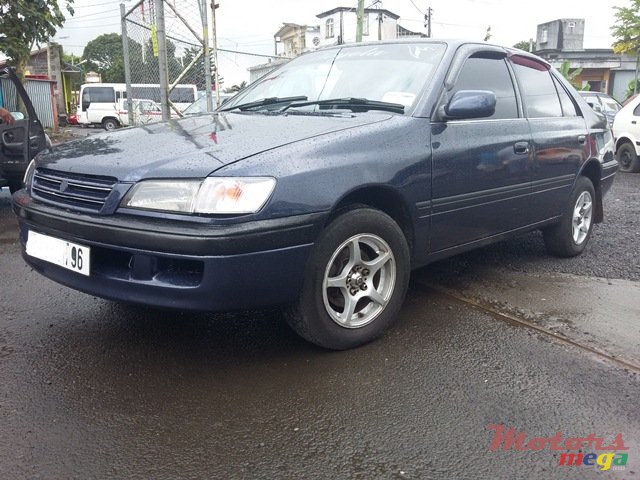 1996' Toyota Premio photo #1