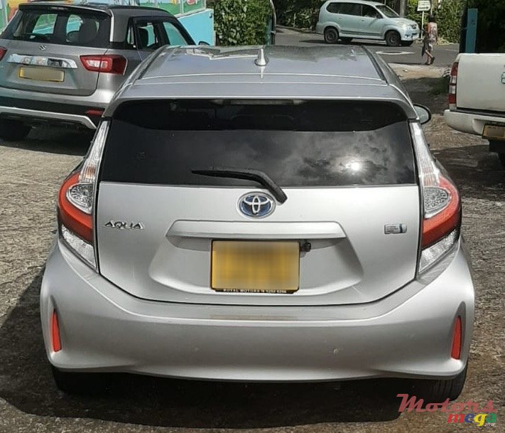 2019' Toyota Aqua photo #5