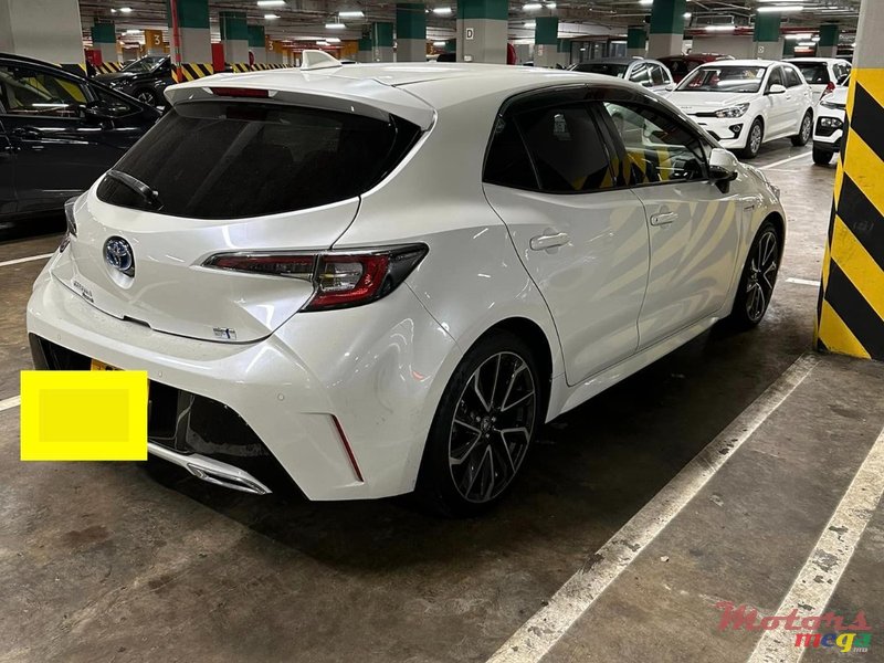 2020' Toyota Corolla Sport photo #4