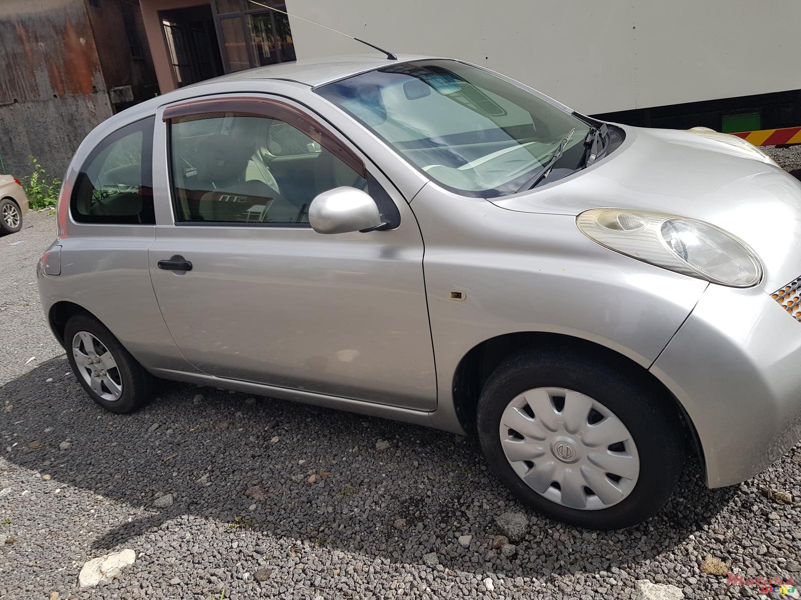 2005' Nissan March 2 portes photo #2