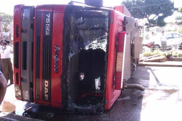 Fire Truck Overturns in Montagne-Longue [Updated with video]