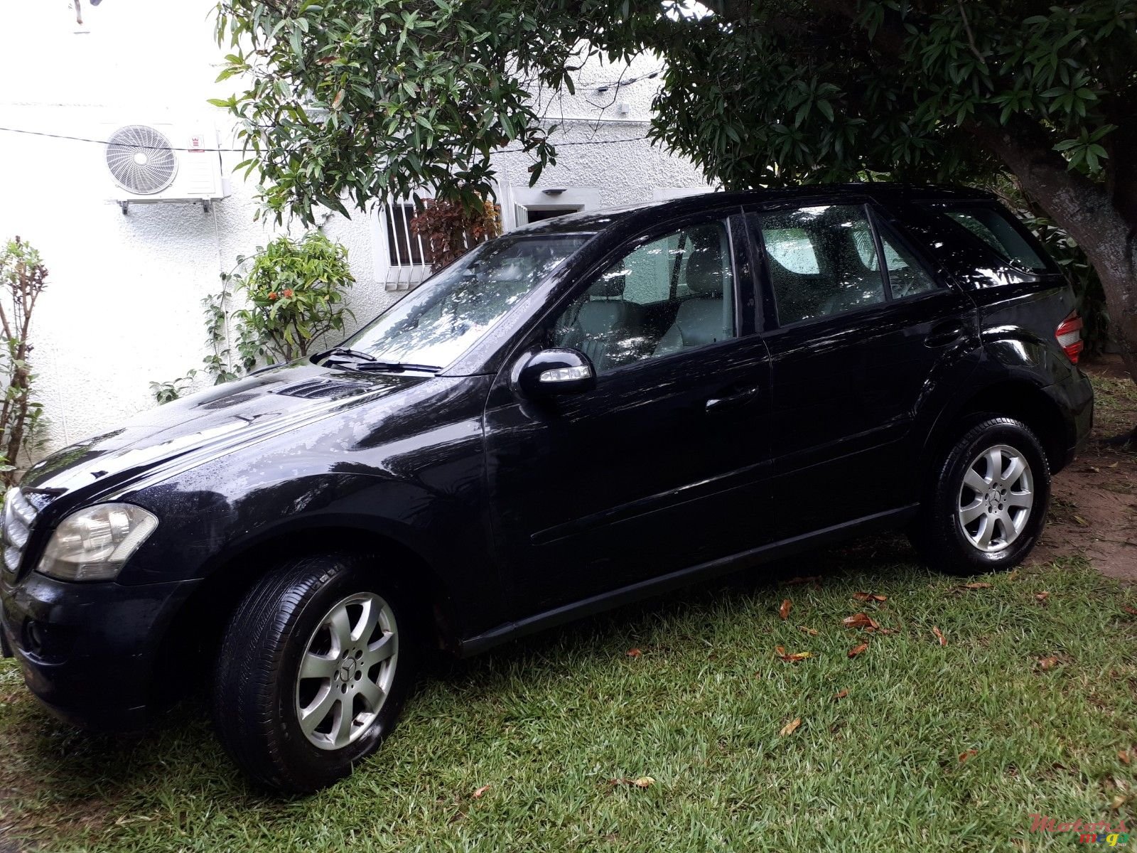 2005' Mercedes-Benz ML 320 CDI photo #1