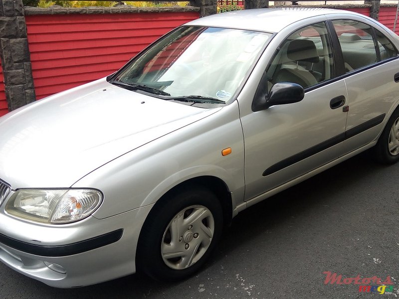 2000' Nissan Sunny photo #3