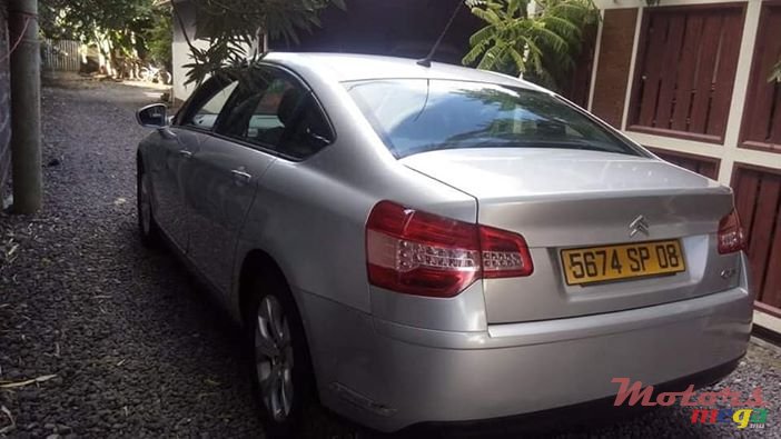 2008' Citroen C5 photo #1