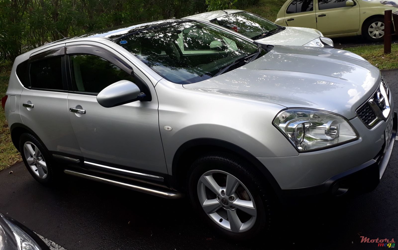 2011' Nissan Qashqai Dualis photo #1