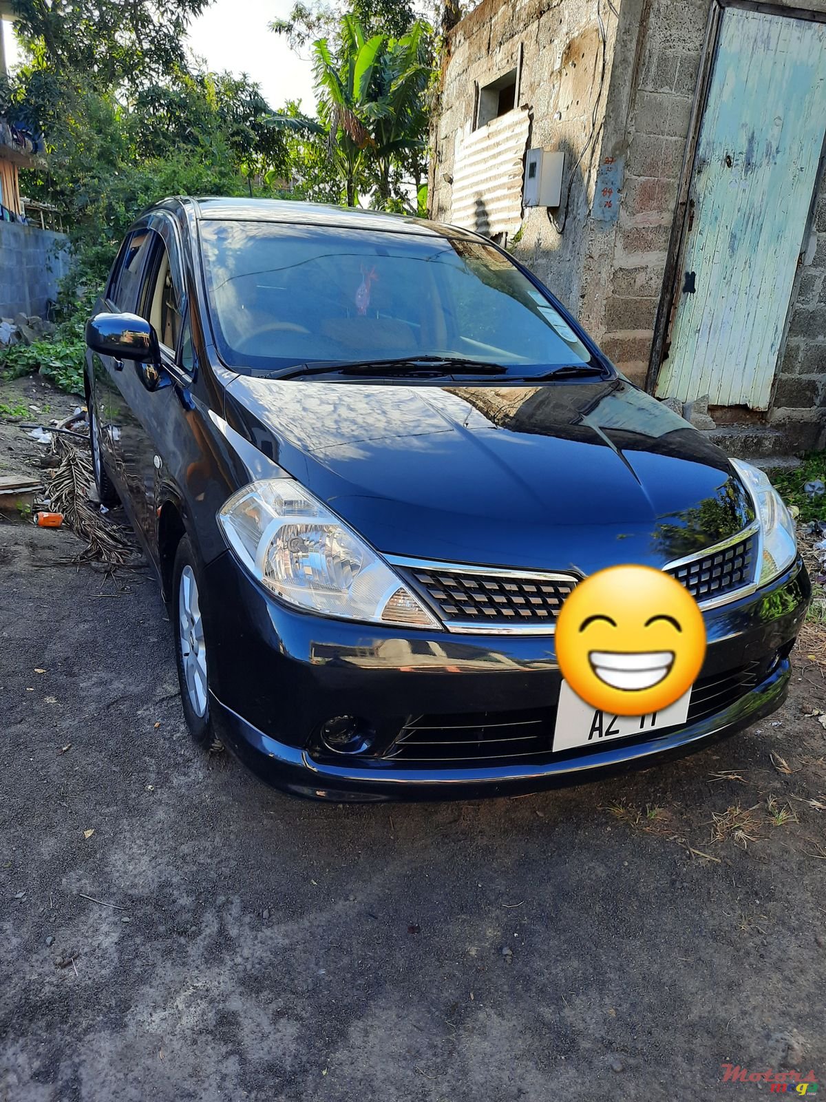 2011' Nissan Tiida photo #6