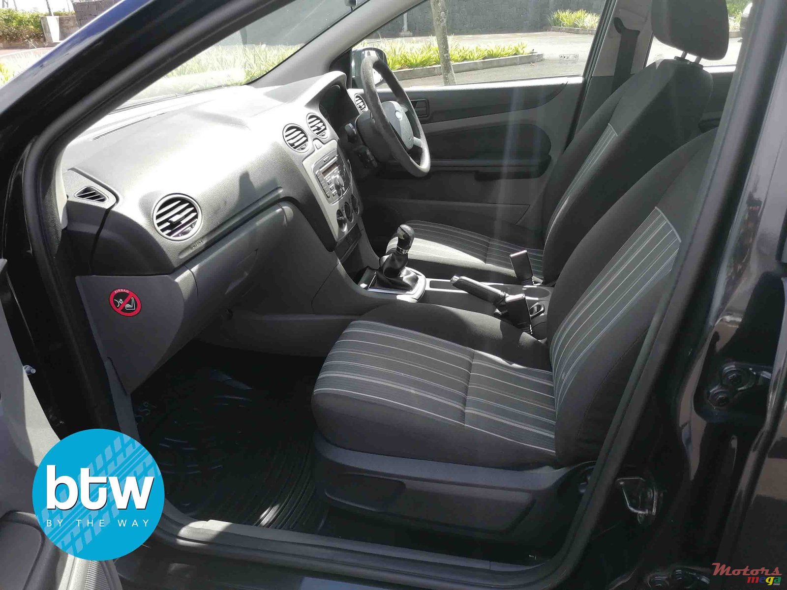 2012' Ford Focus photo #4