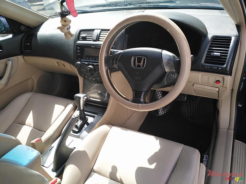 2003' Honda Accord photo #4