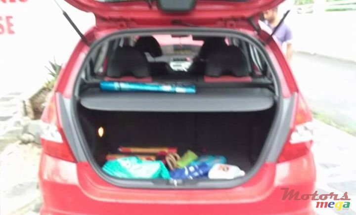 2005' Honda Jazz photo #4